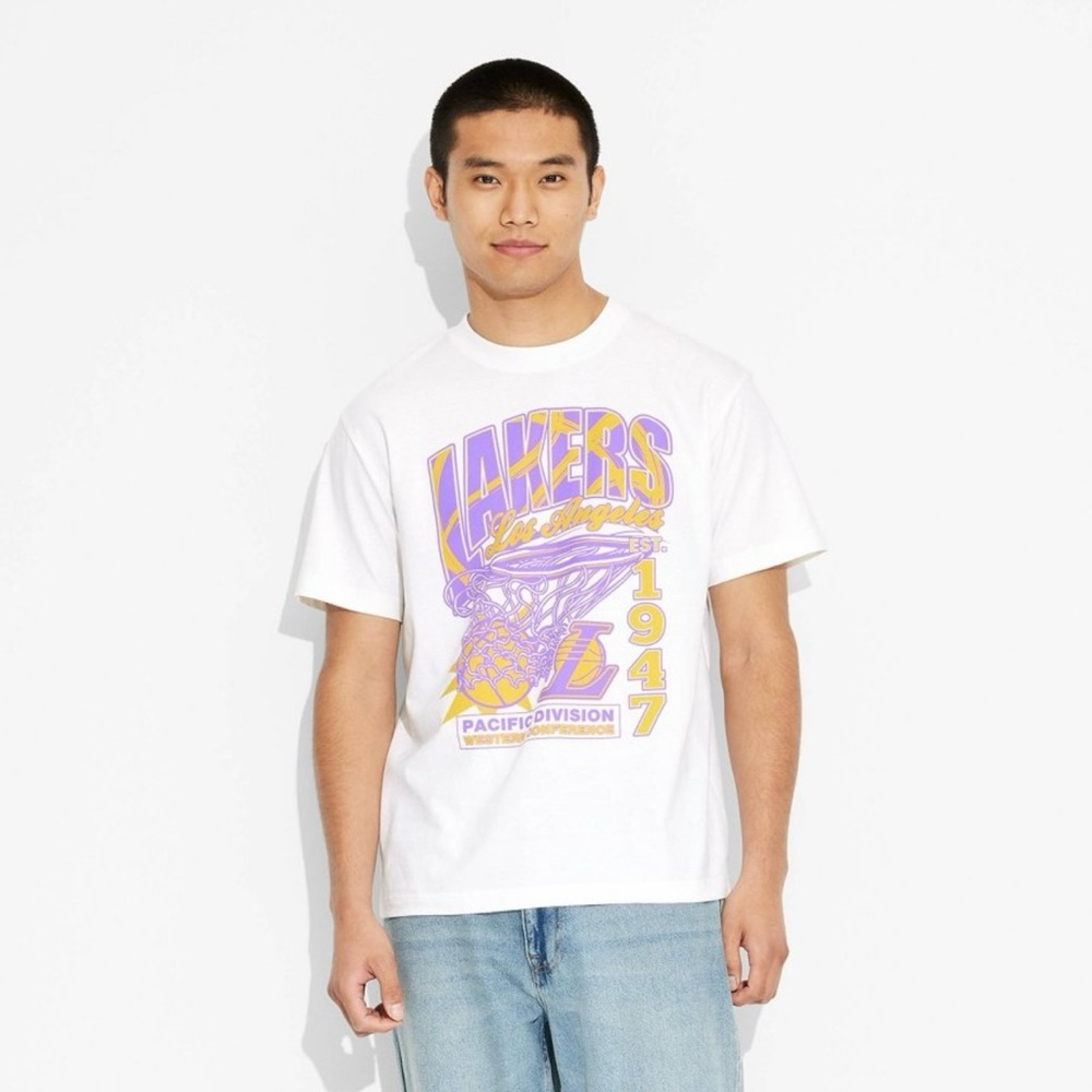 Original Use LA Lakers graphic t shirt size small